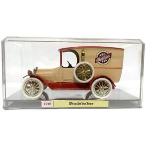 1916 Studebaker Bank Diecast Model Car Liberty Classics in Glass Case 1:25 Scale